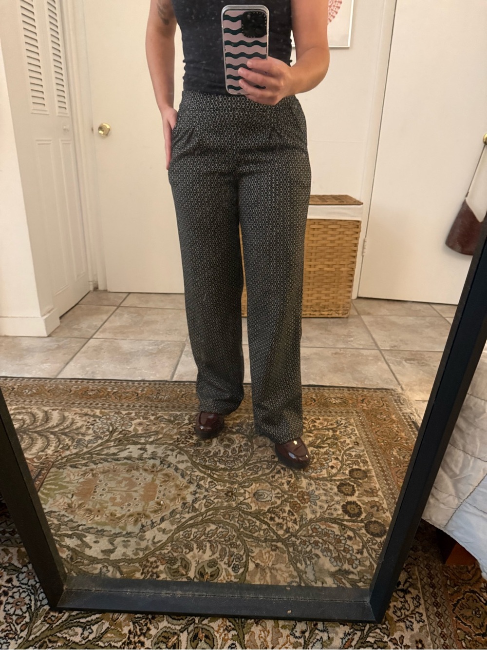 High-Rise Printed Wide-Leg Pants in Dark Gray